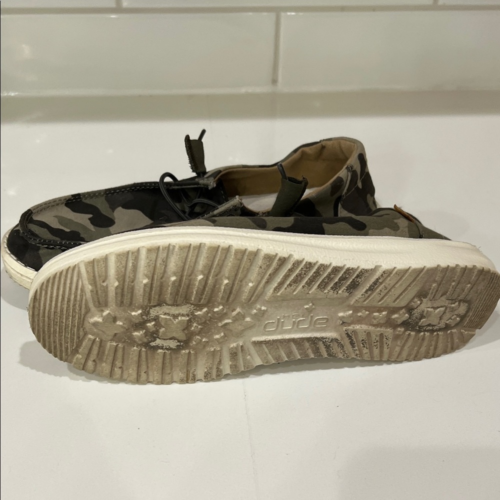 Camo Wendy Hey Dudes - Picture 7 of 7